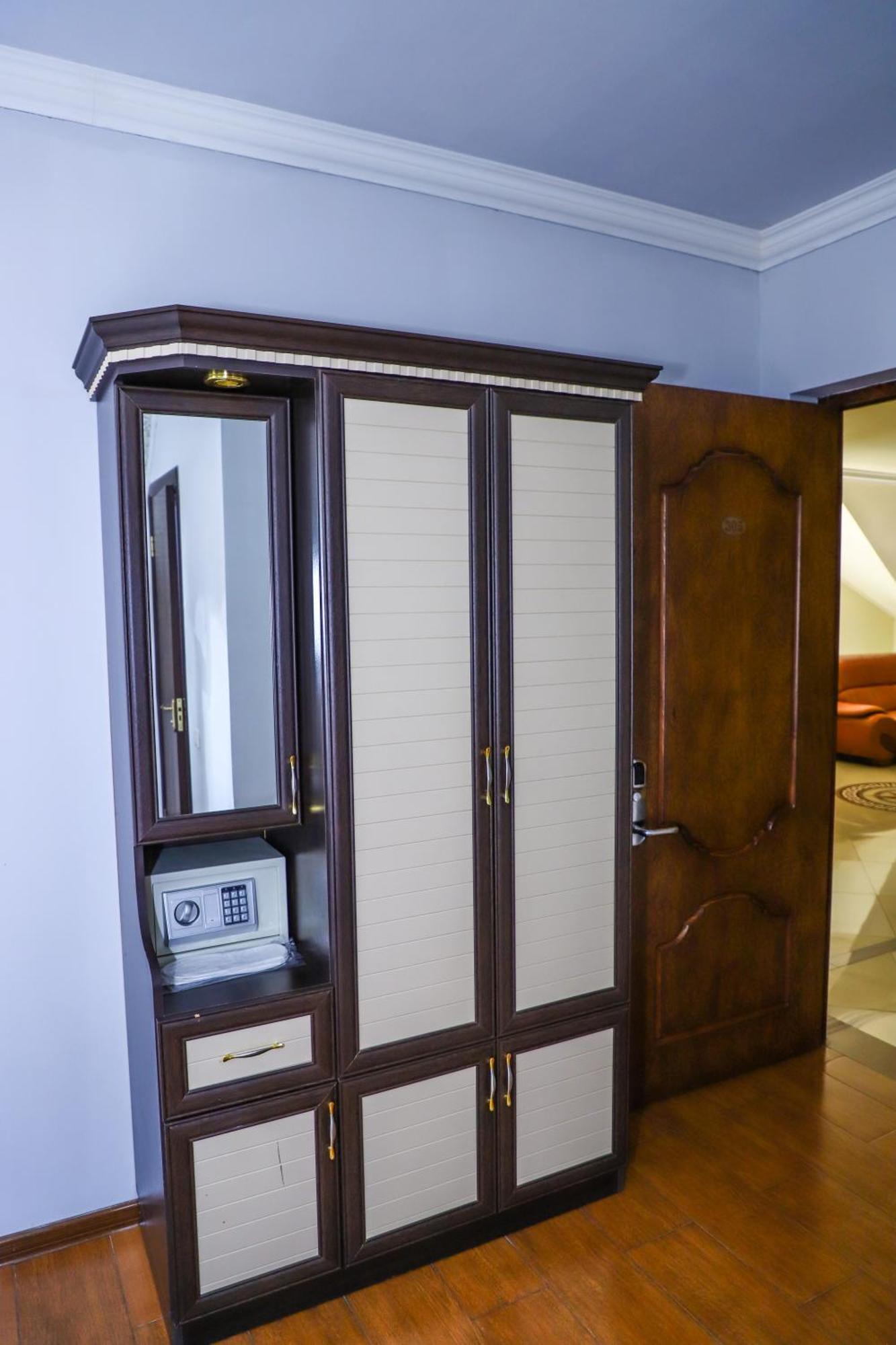 Sd Hotel Jerevan Eksteriør bilde