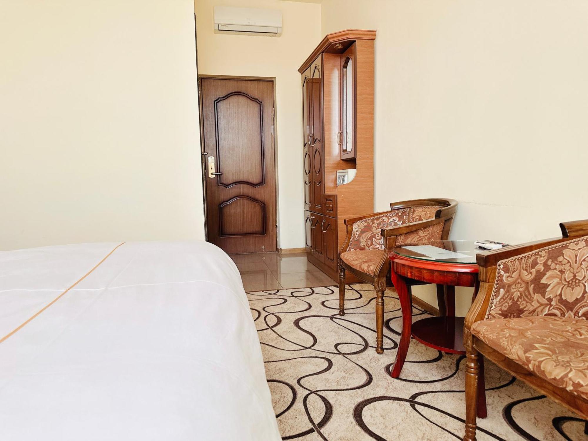 Sd Hotel Jerevan Eksteriør bilde