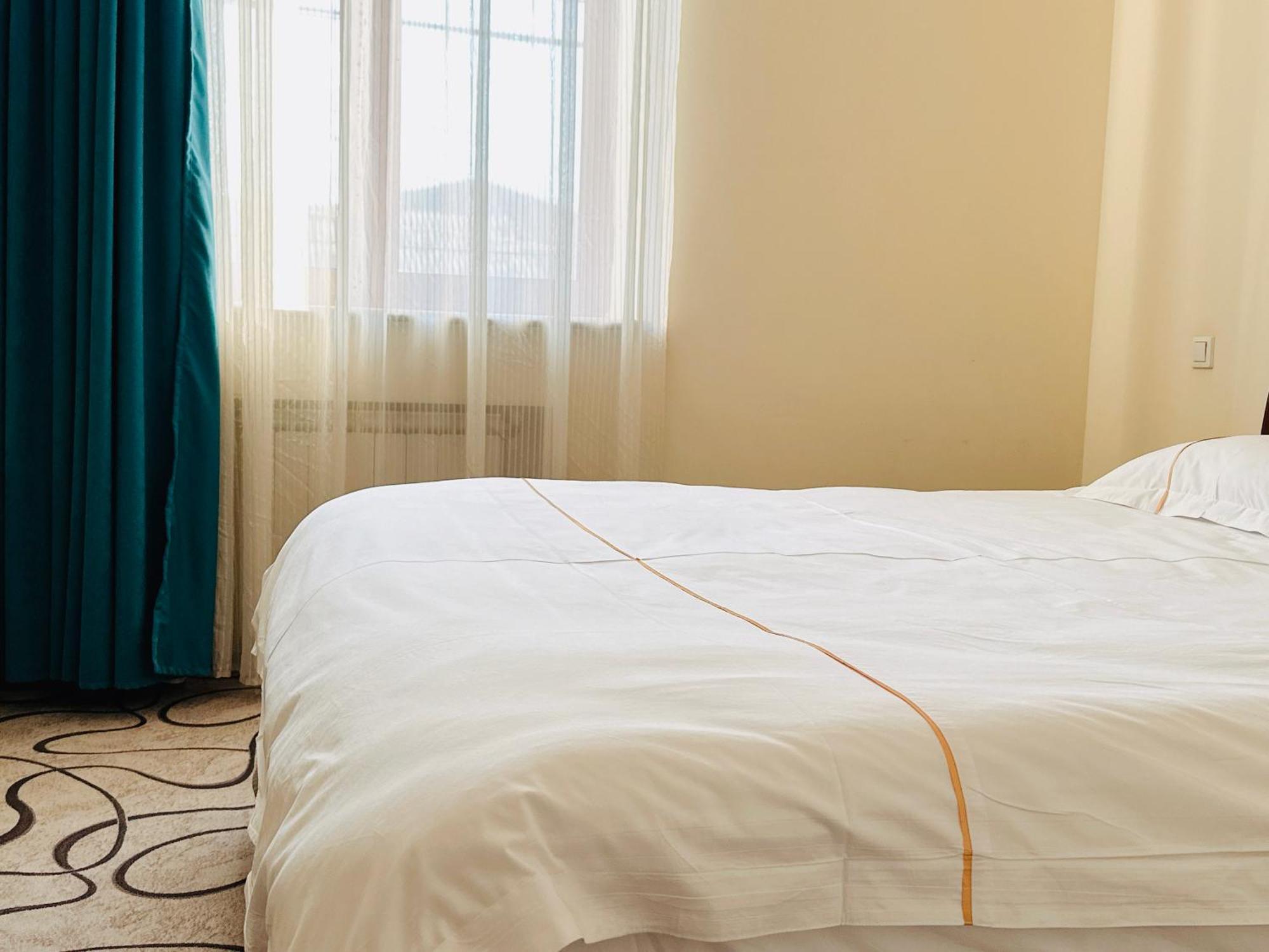 Sd Hotel Jerevan Eksteriør bilde