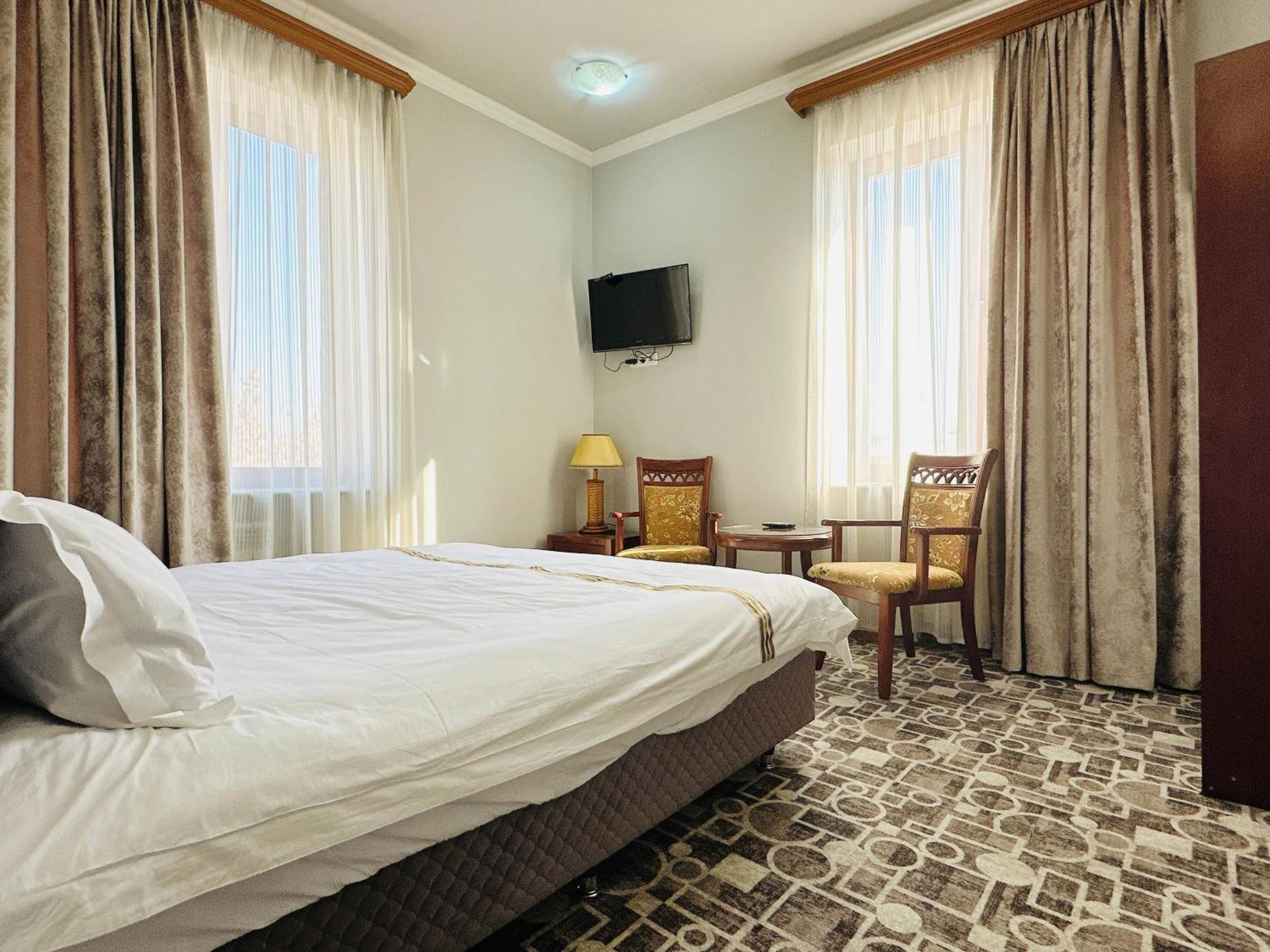 Sd Hotel Jerevan Eksteriør bilde