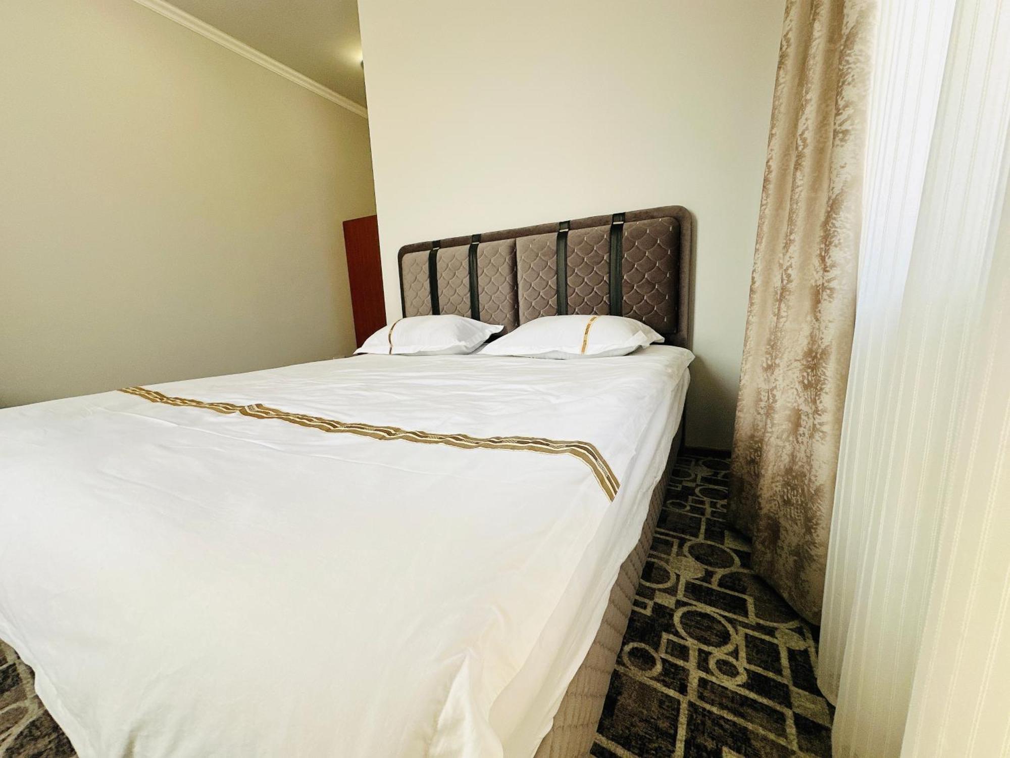 Sd Hotel Jerevan Eksteriør bilde