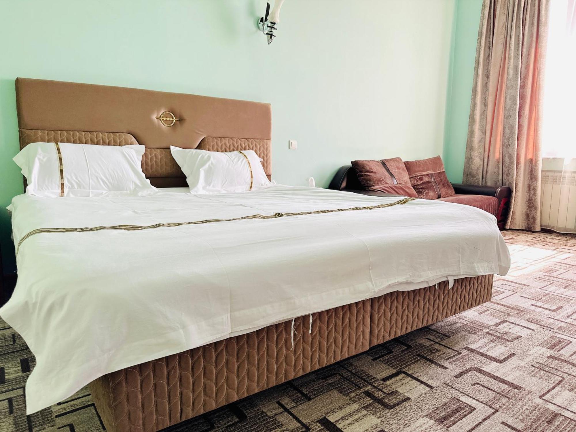 Sd Hotel Jerevan Eksteriør bilde